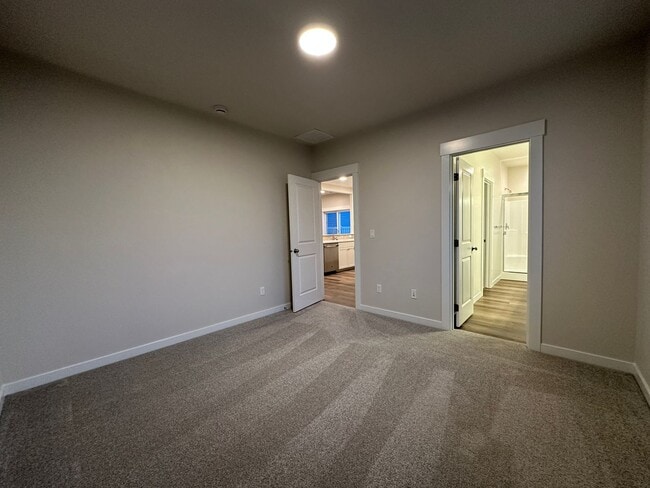 Building Photo - 3bed, 2bath 1,201sq.ft. 2car garage home in Shadow Glen Subdivision - Caldwell