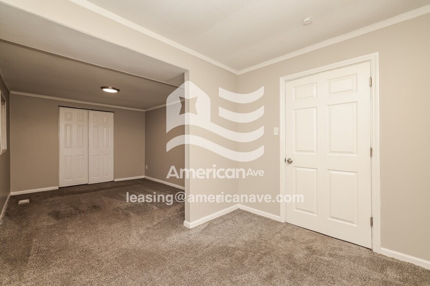 Building Photo - 4509 W Venetian Way