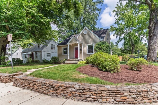 Building Photo - Cute Cape Cod Close to Forest Glen Metro w/huge backyard!