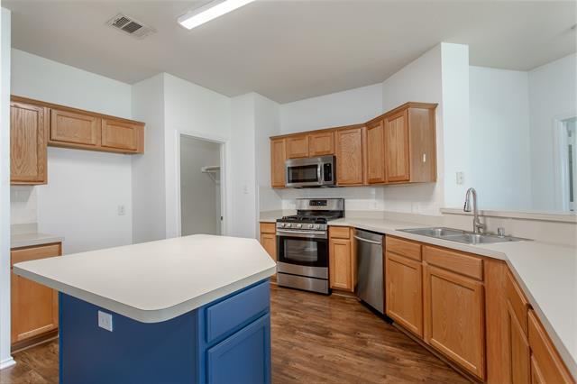 Building Photo - 9721 Meadow Rue Dr