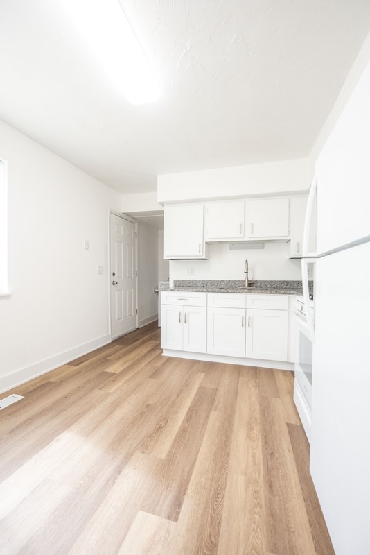 Building Photo - 3012 Larkmoor St