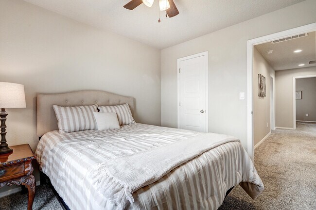 Building Photo - 3202 Tazanita Lp SE