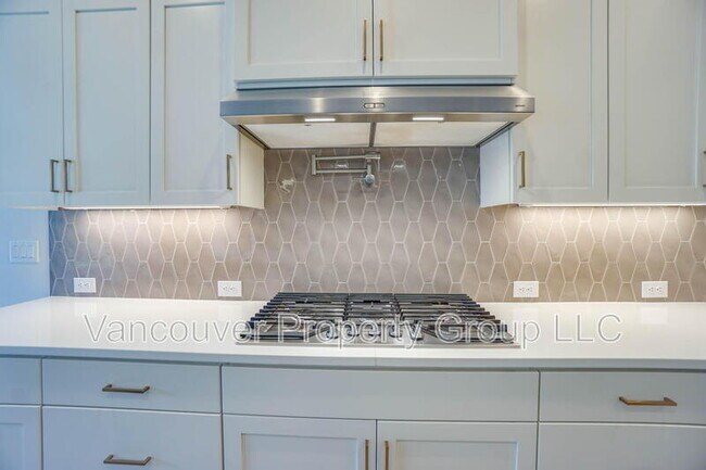 Building Photo - 15103 NE 98th Cir