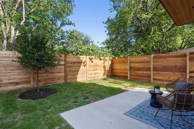 Building Photo - 2611 Wilson St