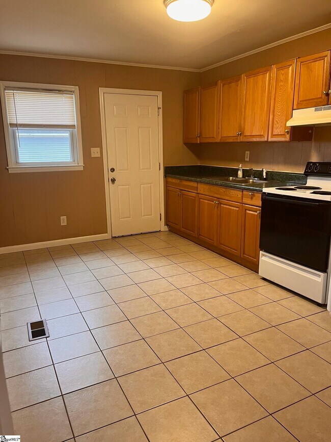 Building Photo - 113 Mount Zion Ave