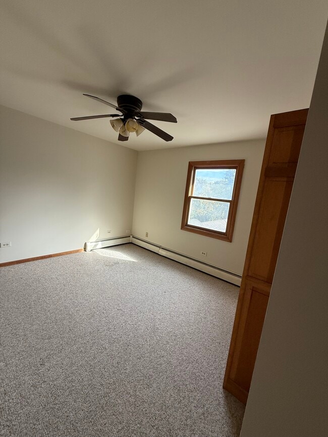 Building Photo - 3007 Lincoln Rd