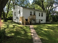 Building Photo - 1724 W Beach Rd