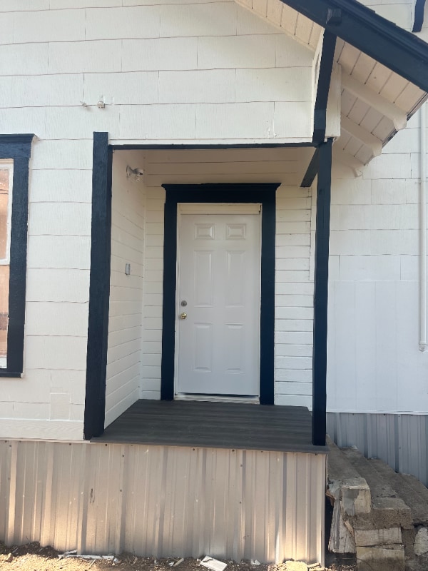 Building Photo - 1412 Burleson Ave