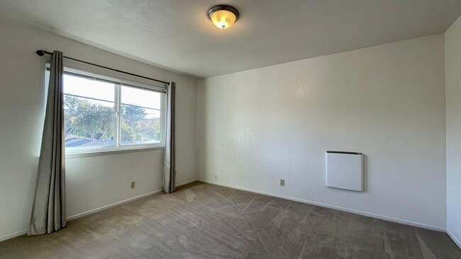 Building Photo - 2 Bedroom Townhouse Near Downtown SLO w/ G...