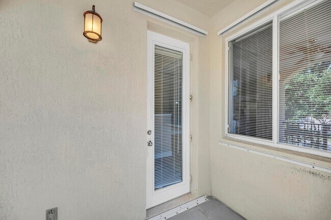 Building Photo - 40 SE Sedona Cir