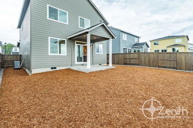 Building Photo - 124 S 88th Dr