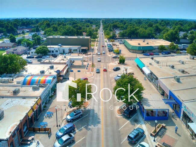 Building Photo - Remodeled 3 Bedroom Bungalow in OKC's Plaza District *Half Off 1st Month's Rent*