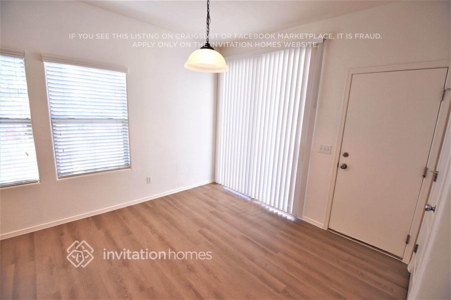 Building Photo - 2620 S Southwind Dr