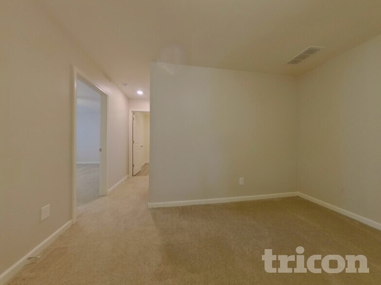 Building Photo - 44 Dorsey Wy