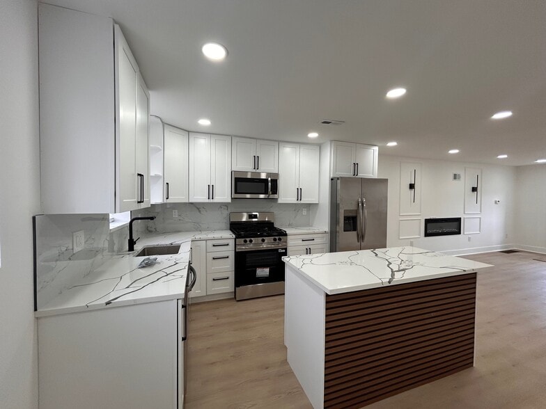 Building Photo - 8033 Williams Ave