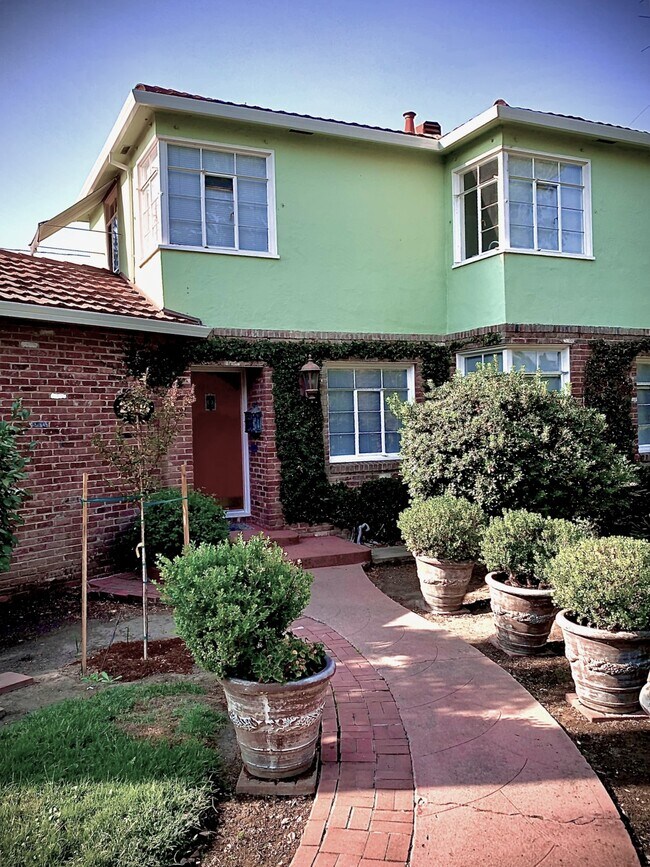 Building Photo - 2904 Riverside Blvd