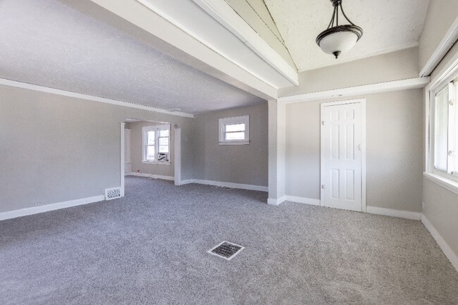 Building Photo - 12917 Orme Rd