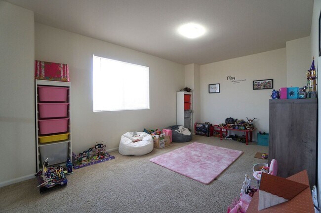 Building Photo - 9690 Beryl Dr