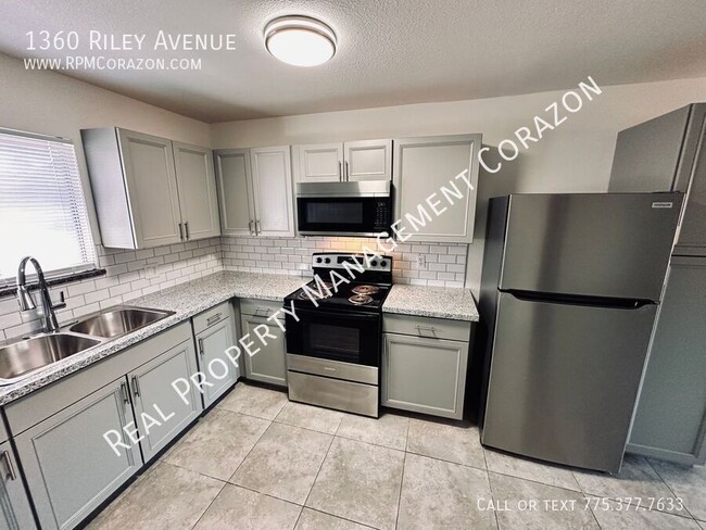 Building Photo - $1,345/Month 2 bed/1bath townhome in Reno, NV