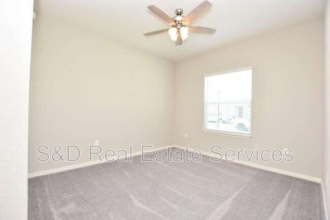 Building Photo - 920 Montgomery Ln