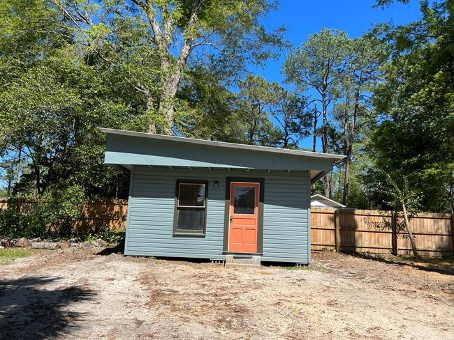 Building Photo - 316 Myrtle Dr