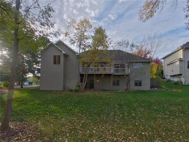 Building Photo - 1202 Adrian Dr