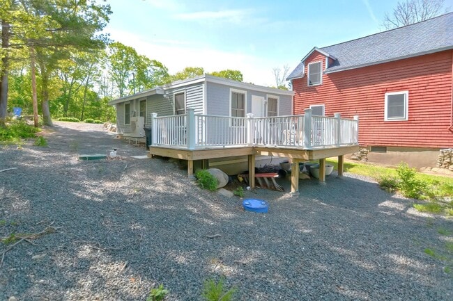 Building Photo - 10 Josephs Way