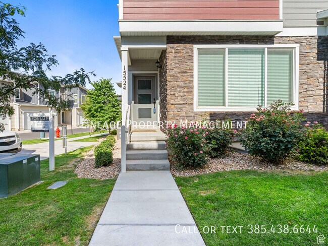 Building Photo - 15524 Trumpet Ln