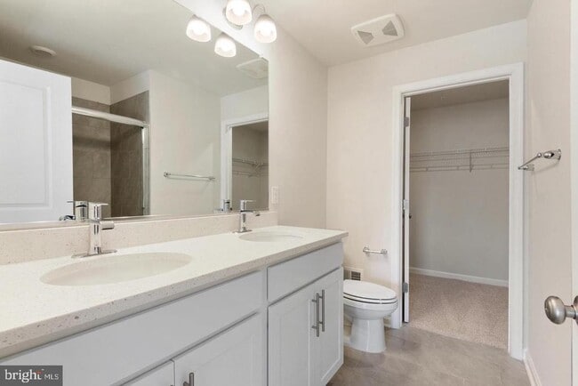 Building Photo - 344 Ensemble Wy