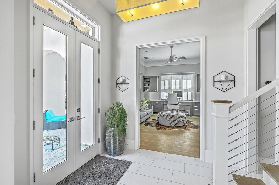 Building Photo - 310 Rivers St