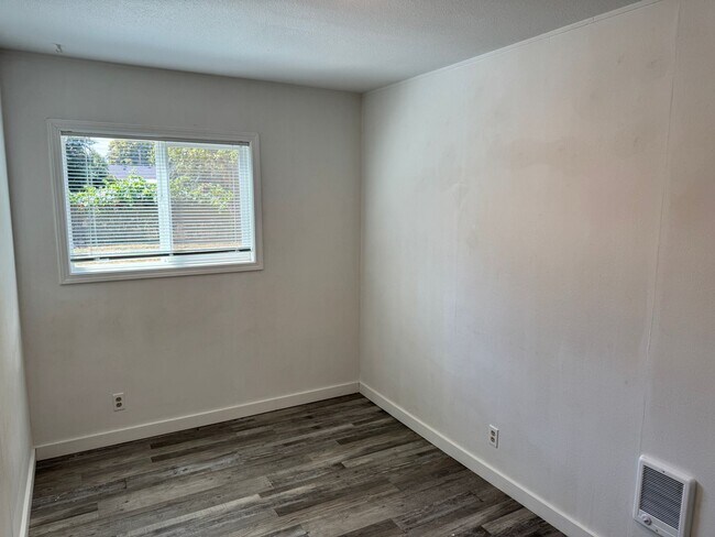 Building Photo - 3358 Richard Ave