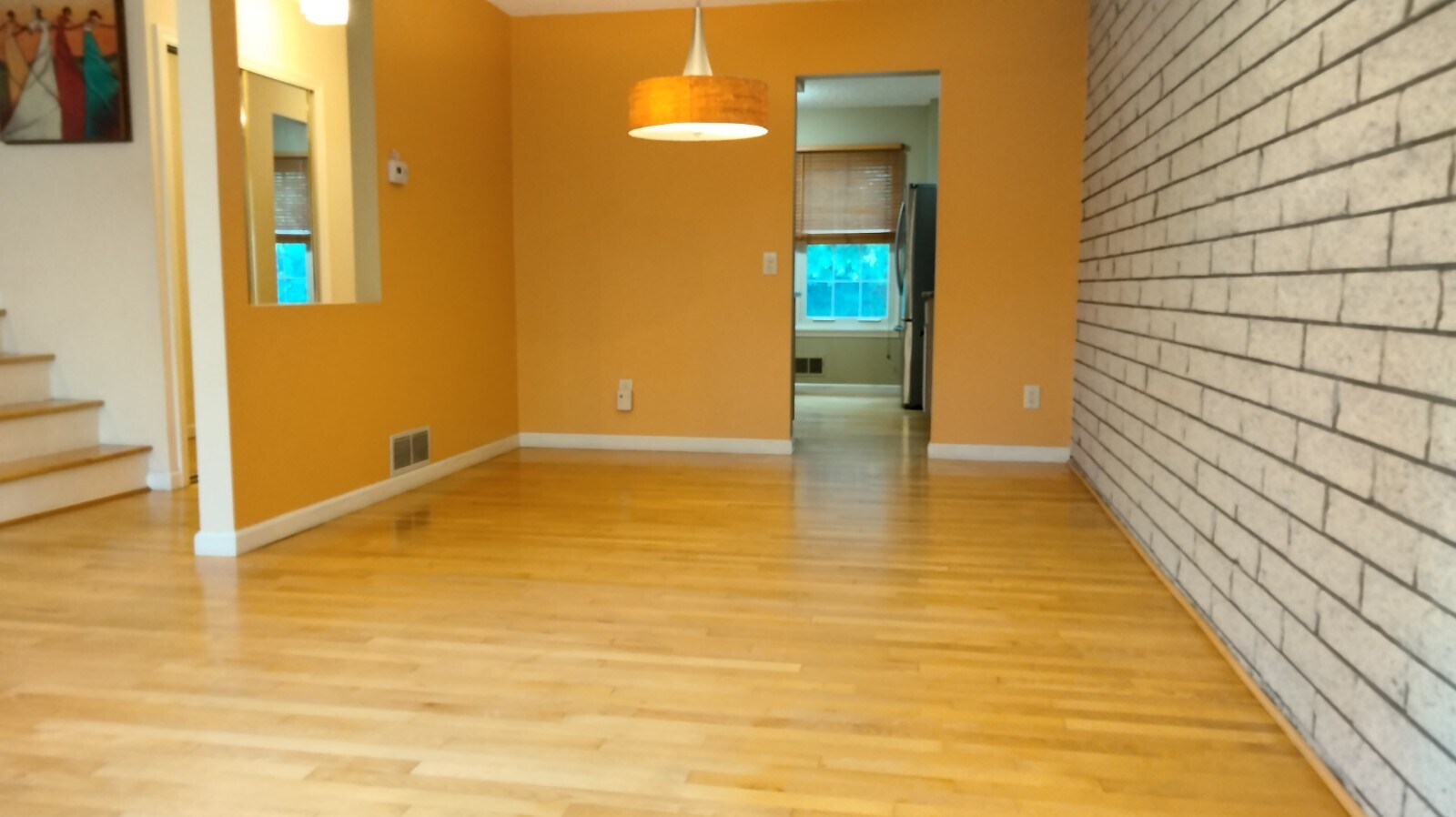 Dining area - 539 French Rd