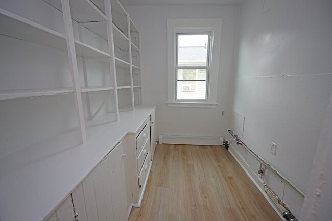 Building Photo - 358 Washington St