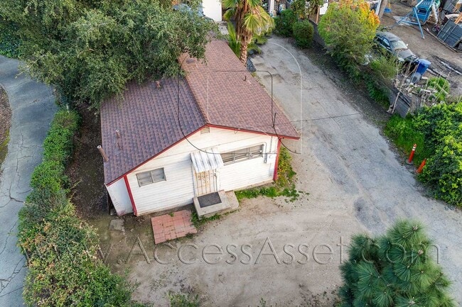 Building Photo - Comforting Charm 1 Bed / 1 Bath Home In Po...