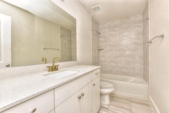 Building Photo - 420 White Steppe Way