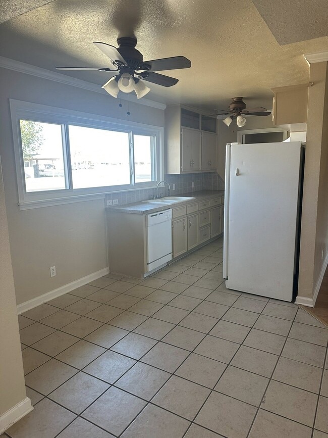 Building Photo - 2608 Cumberland Rd