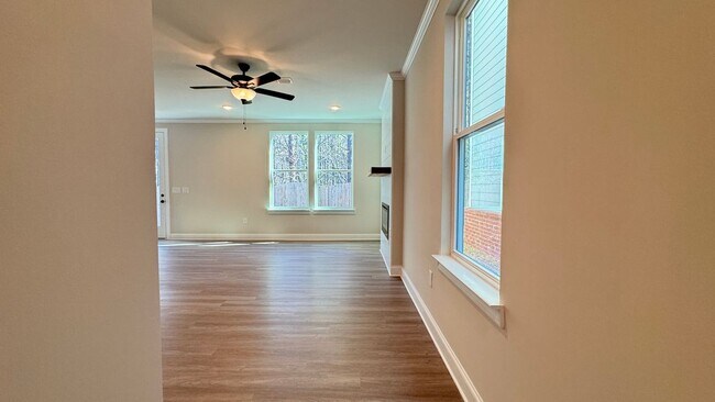 Building Photo - 709 Stickley Oak Way