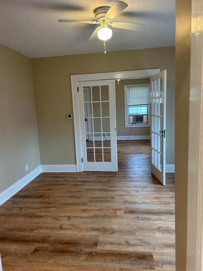 Building Photo - 14 Denison Ave