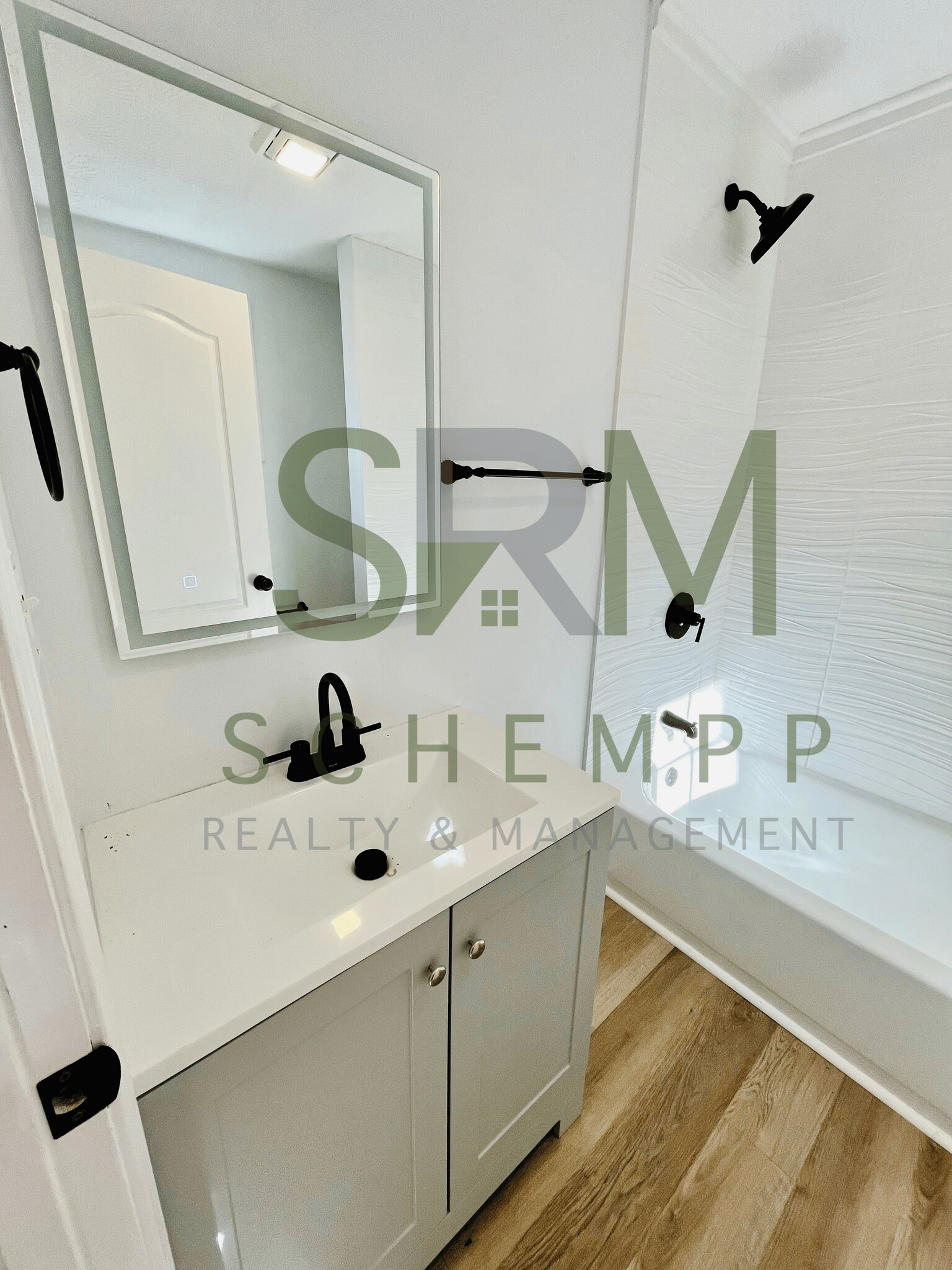 Building Photo - 615 N 32nd St