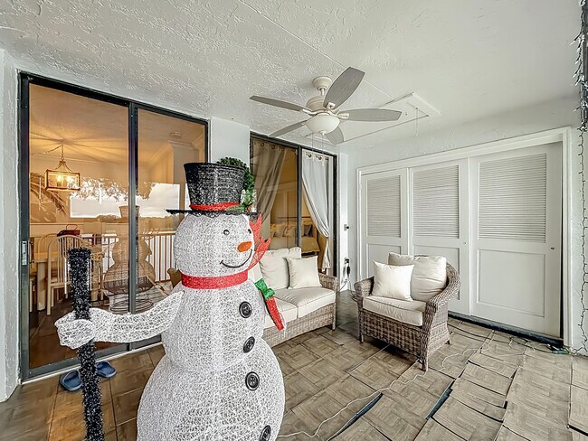 Building Photo - 2846 Carambola Cir S