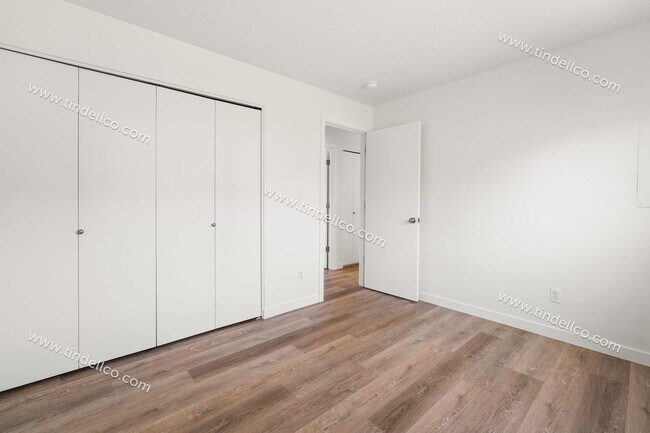 Building Photo - 8442 SE 23rd Ave