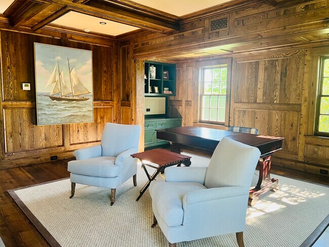 Building Photo - 3 Field Club Ln