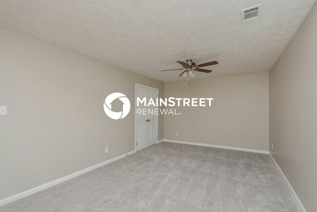 Building Photo - 3 Bedroom Pet-Friendly Home in Ellenwood, GA with Main Street Renewal