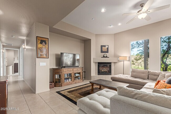 Building Photo - 16340 E Ridgeline Dr