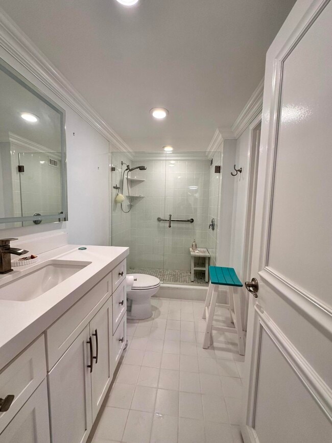 Building Photo - 5400 N Ocean Dr