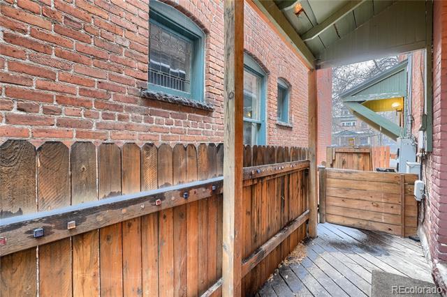 Building Photo - 2106 E 17th Ave