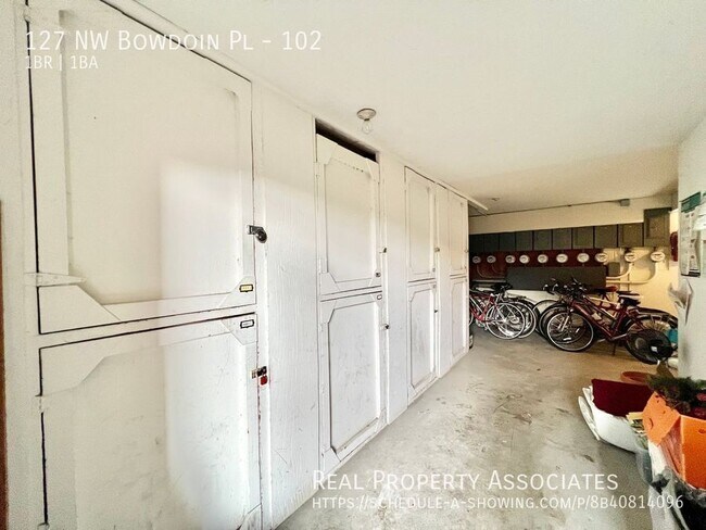 Building Photo - 127 NW Bowdoin Pl