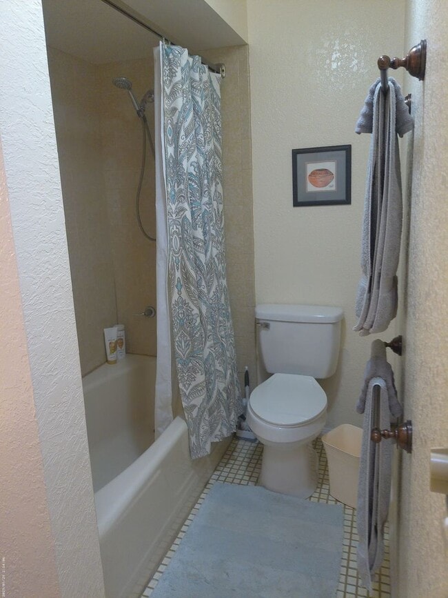 Building Photo - Entertainers Delight Beautiful Pool home Available May 12 to Sept 15, 2026