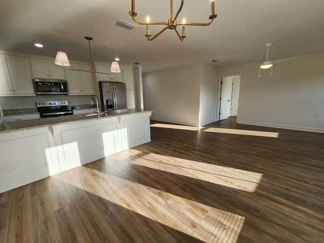 Building Photo - !!New Construction!! NEAR Pinegrove Elementary/Middle - 4BR Home with Granite Countertops, LVP Fl...
