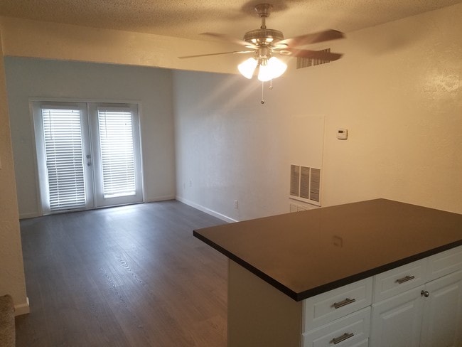 Quartz counter tops - Park Place Apartments